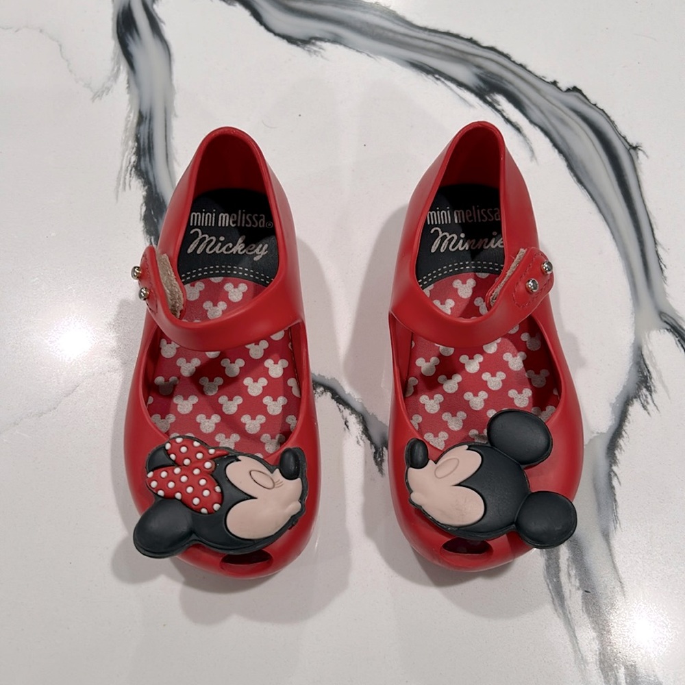 Mini Melissa size 7